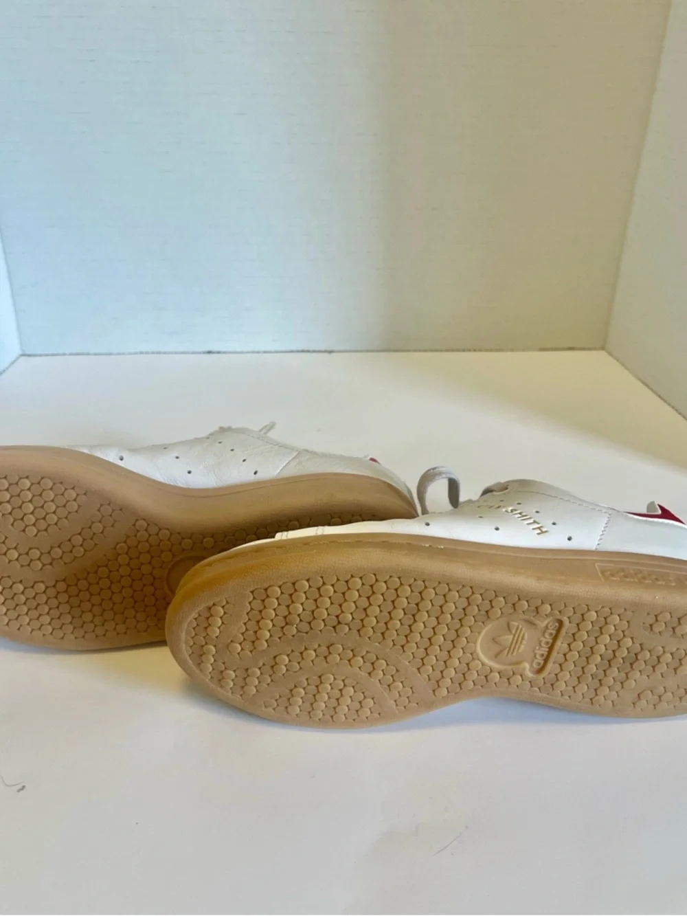 Adidas Stan Smith Kids Shoes Size 3 1/2 White/Red/Gum Colorway - Picture 6 of 6